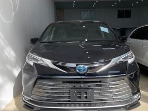 Toyota Sienna 2022 - Xe màu đen