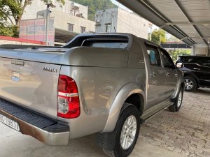 Toyota Hilux 2014 - Màu bạc, nhập khẩu nguyên chiếc