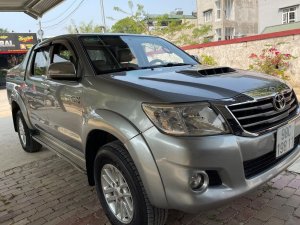 Toyota Hilux 2014 - Màu bạc, nhập khẩu nguyên chiếc