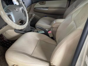 Toyota Hilux 2012 - Màu bạc, nhập khẩu nguyên chiếc