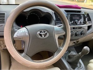 Toyota Fortuner 2012 - Màu bạc, giá cực tốt