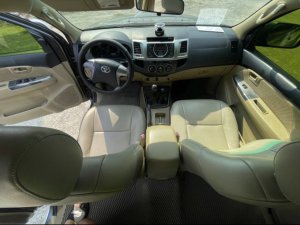 Toyota Hilux 2014 - Màu xám, nhập khẩu số sàn, giá 485tr