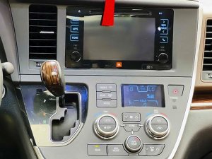 Toyota Sienna 2015 - Màu trắng, nhập khẩu