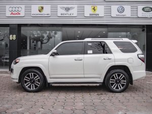 Toyota 4 Runner 2015 - Xe màu trắng, máy xăng