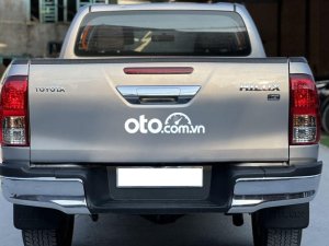 Toyota Hilux 2015 - Số sàn 2 cầu