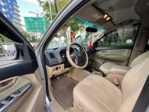 Toyota Hilux 2014 - Màu bạc số sàn