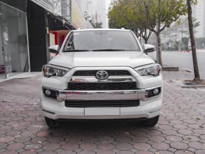 Toyota 4 Runner 2015 - Xe màu trắng, máy xăng