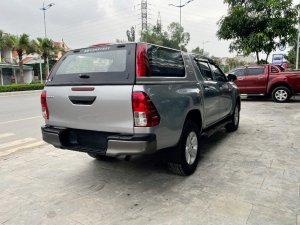 Toyota Hilux 2017 - Màu bạc, nhập khẩu