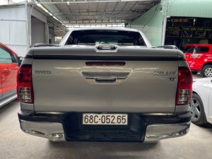 Toyota Hilux 2015 - Màu bạc, nhập khẩu số tự động