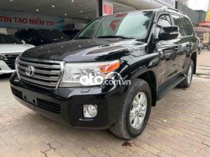 Toyota Land Cruiser 2012 - Màu đen, nhập khẩu nguyên chiếc