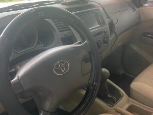 Toyota Hilux 2009 - Màu bạc, nhập khẩu nguyên chiếc