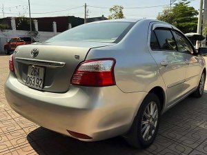 Toyota Vios 2012 - Xe màu bạc