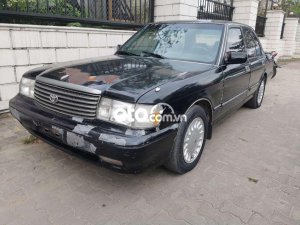 Toyota Crown 1995 - Màu đen, nhập khẩu còn mới