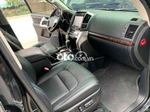 Toyota Land Cruiser 2012 - Màu đen, nhập khẩu nguyên chiếc