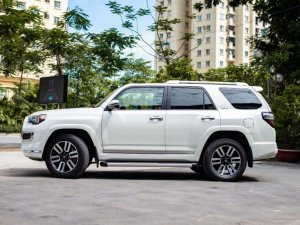 Toyota 4 Runner 2018 - Màu trắng, nhập khẩu nguyên chiếc