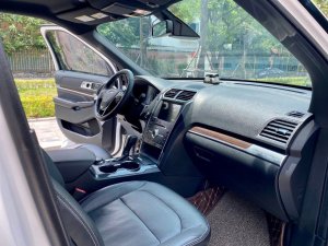 Toyota Hilux 2021 - Màu bạc, nhập khẩu, giá 745tr