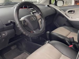 Toyota Yaris 2013 - Màu bạc, xe nhập số tự động