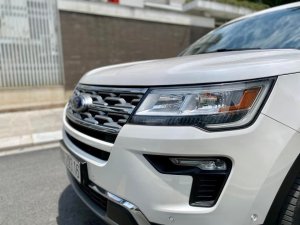 Toyota Hilux 2021 - Màu bạc, nhập khẩu, giá 745tr