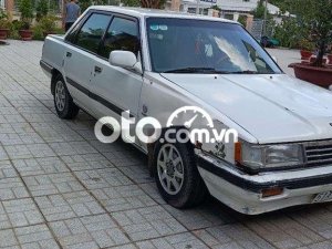 Toyota Camry 1980 - Màu trắng, nhập khẩu nguyên chiếc xe gia đình