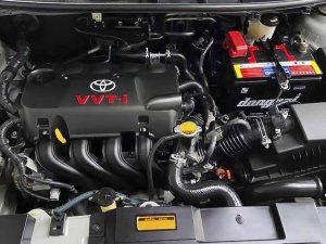 Toyota Yaris 2015 - Màu bạc, xe nhập