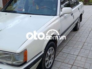 Toyota Camry 1980 - Màu trắng, nhập khẩu nguyên chiếc xe gia đình
