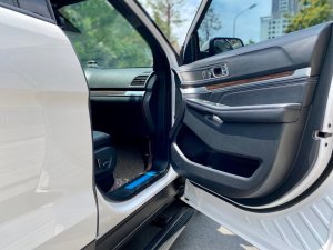 Toyota Hilux 2021 - Màu bạc, nhập khẩu, giá 745tr