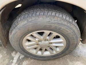 Toyota Hilux 2015 - Màu bạc, nhập khẩu nguyên chiếc số sàn