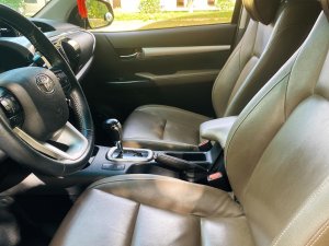 Toyota Hilux 2017 - Giá 750tr, xe cam kết chuẩn mô tả, không lỗi