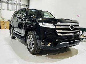 Toyota Land Cruiser 2022 - Màu đen, nhập khẩu nguyên chiếc