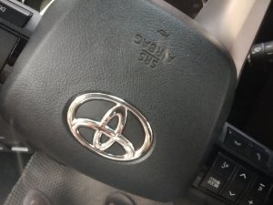 Toyota Fortuner 2019 - Màu đen, giá cạnh tranh