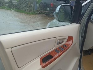 Toyota Innova 2008 - Xe màu bạc