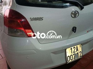Toyota Yaris 2012 - Xe màu trắng, xe nhập