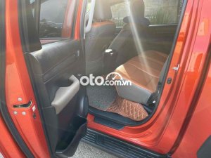 Toyota Hilux 2019 - Số tự động 1 cầu, đăng kí 2020