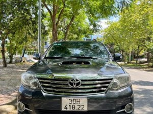 Toyota Fortuner 2016 - Màu xám