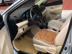 Toyota Vios 2017 - Màu vàng cát