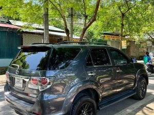 Toyota Fortuner 2016 - Màu xám