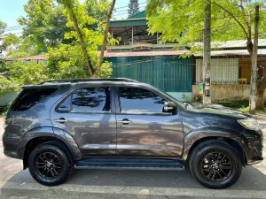 Toyota Fortuner 2016 - Màu xám