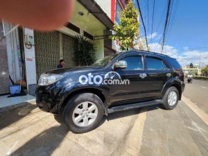 Toyota Fortuner 2009 - Màu đen số tự động, 435 triệu
