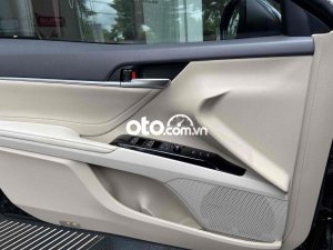 Toyota Camry 2020 - Xe siêu lướt giao ngay