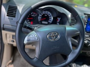 Toyota Fortuner 2016 - Màu xám