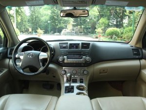 Toyota Highlander 2012 - Màu đen, nhập khẩu