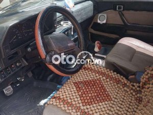 Toyota Camry 1985 - Màu trắng, nhập khẩu