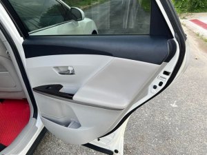 Toyota Venza 2009 - Bán xe  sản xuất năm 2009, màu trắng, nhập khẩu nguyên chiếc