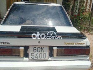 Toyota Camry 1985 - Màu trắng, nhập khẩu