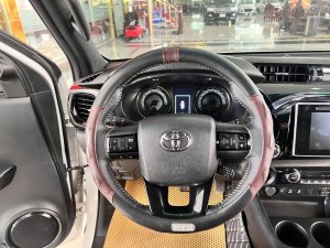 Toyota Hilux 2020 - Hai cầu, máy dầu, cực đẹp