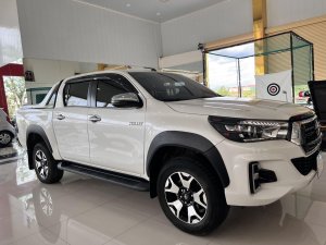 Toyota Hilux 2020 - Hai cầu, máy dầu, cực đẹp