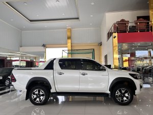 Toyota Hilux 2020 - Hai cầu, máy dầu, cực đẹp