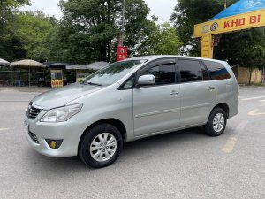 Toyota Innova 2010 - Form mới 2013, đèn mới