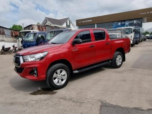 Toyota Hilux 2019 - Xe còn mới giá chỉ 695tr