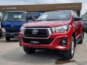 Toyota Hilux 2019 - Số tự động, giá 690tr
